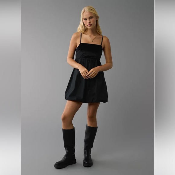 American Eagle Outfitters Dresses & Skirts - NWT American Eagle Black Velvet Bubble Mini Dress